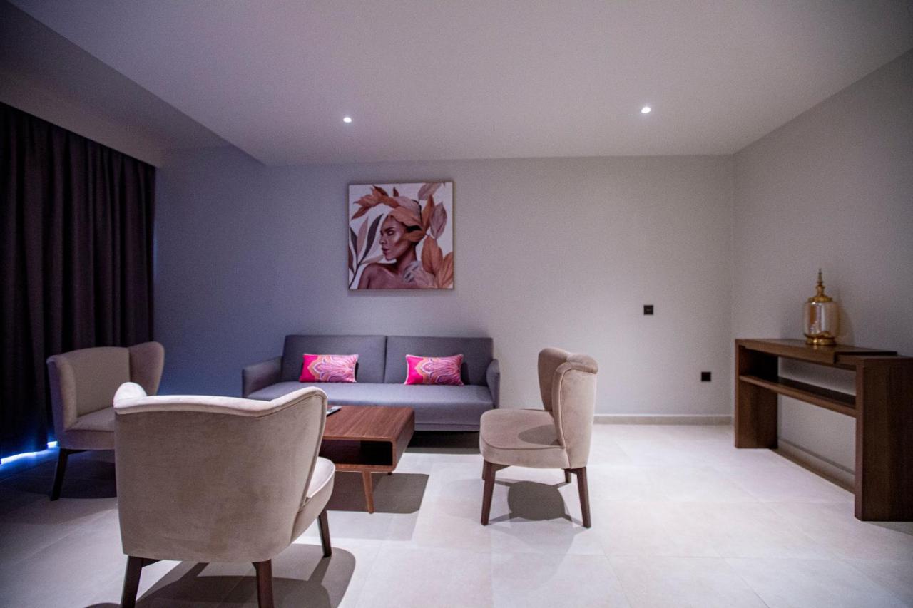 Panafrica Hotel Boutique & Spa バタ エクステリア 写真