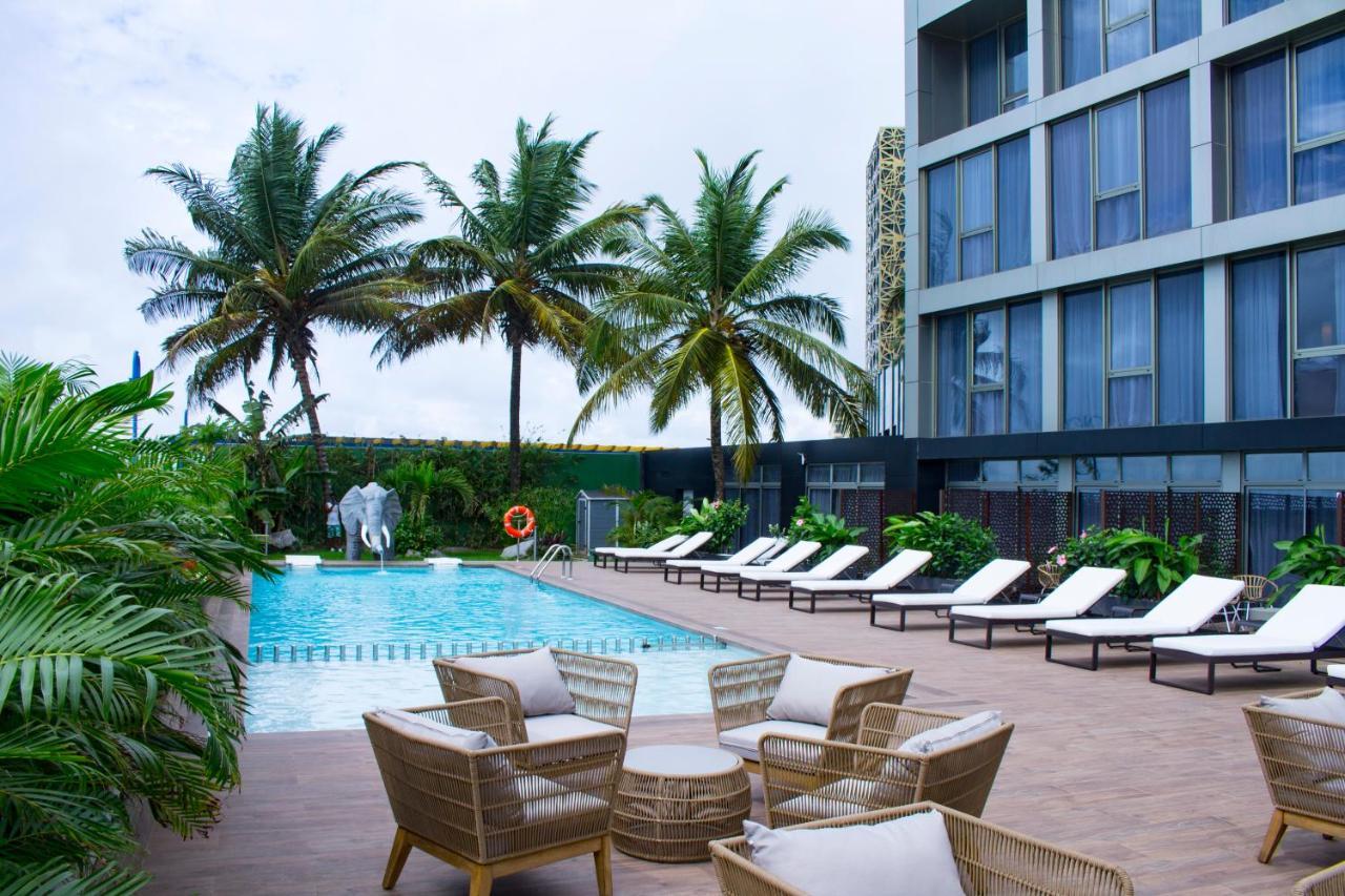 Panafrica Hotel Boutique & Spa バタ エクステリア 写真