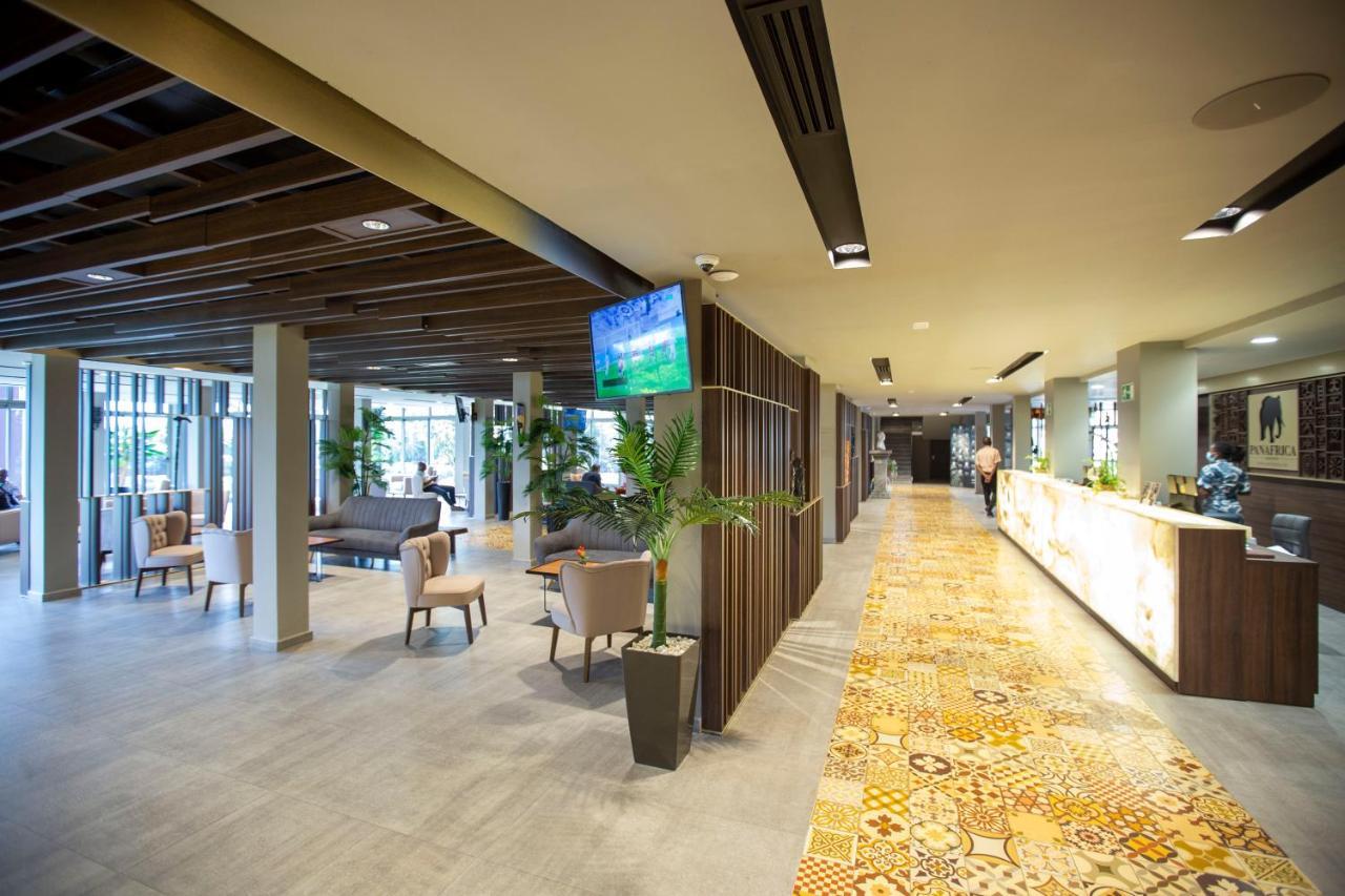 Panafrica Hotel Boutique & Spa バタ エクステリア 写真