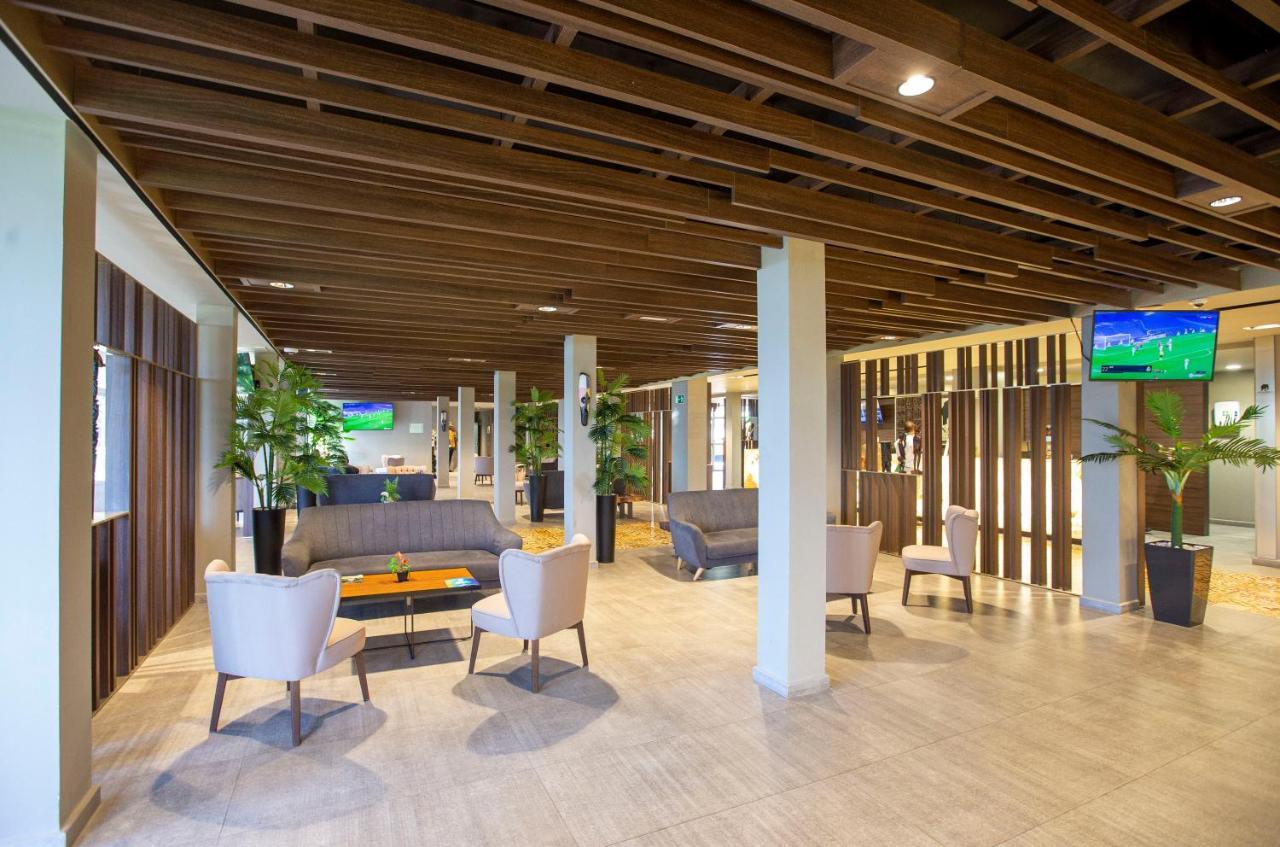 Panafrica Hotel Boutique & Spa バタ エクステリア 写真