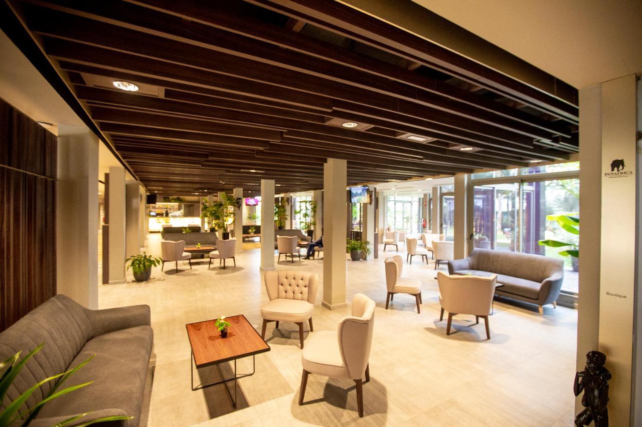 Panafrica Hotel Boutique & Spa バタ エクステリア 写真